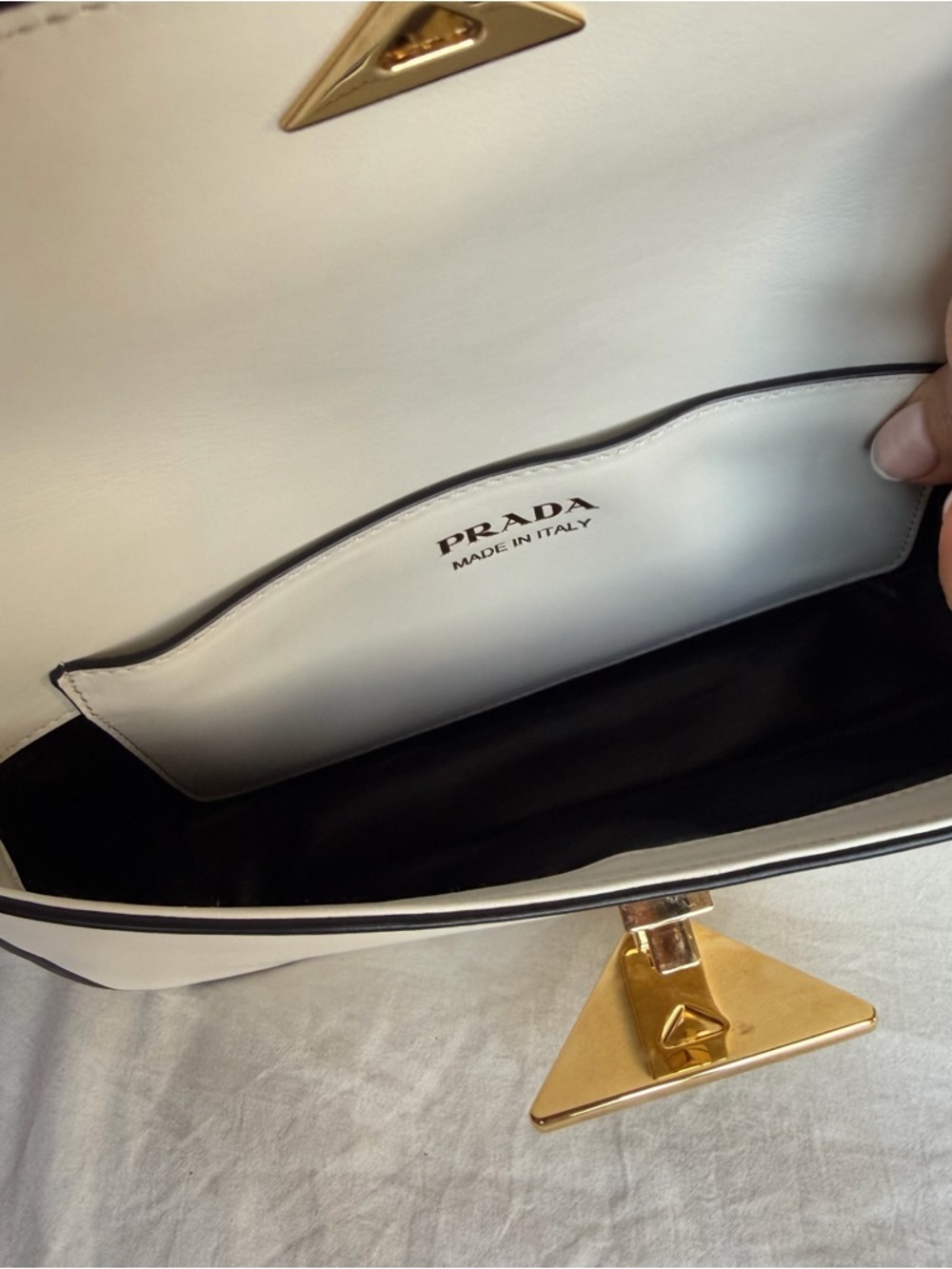 Prada Cream Leather Shoulder Bag with Black Trim and Gold Logo - Picture 7 of 9